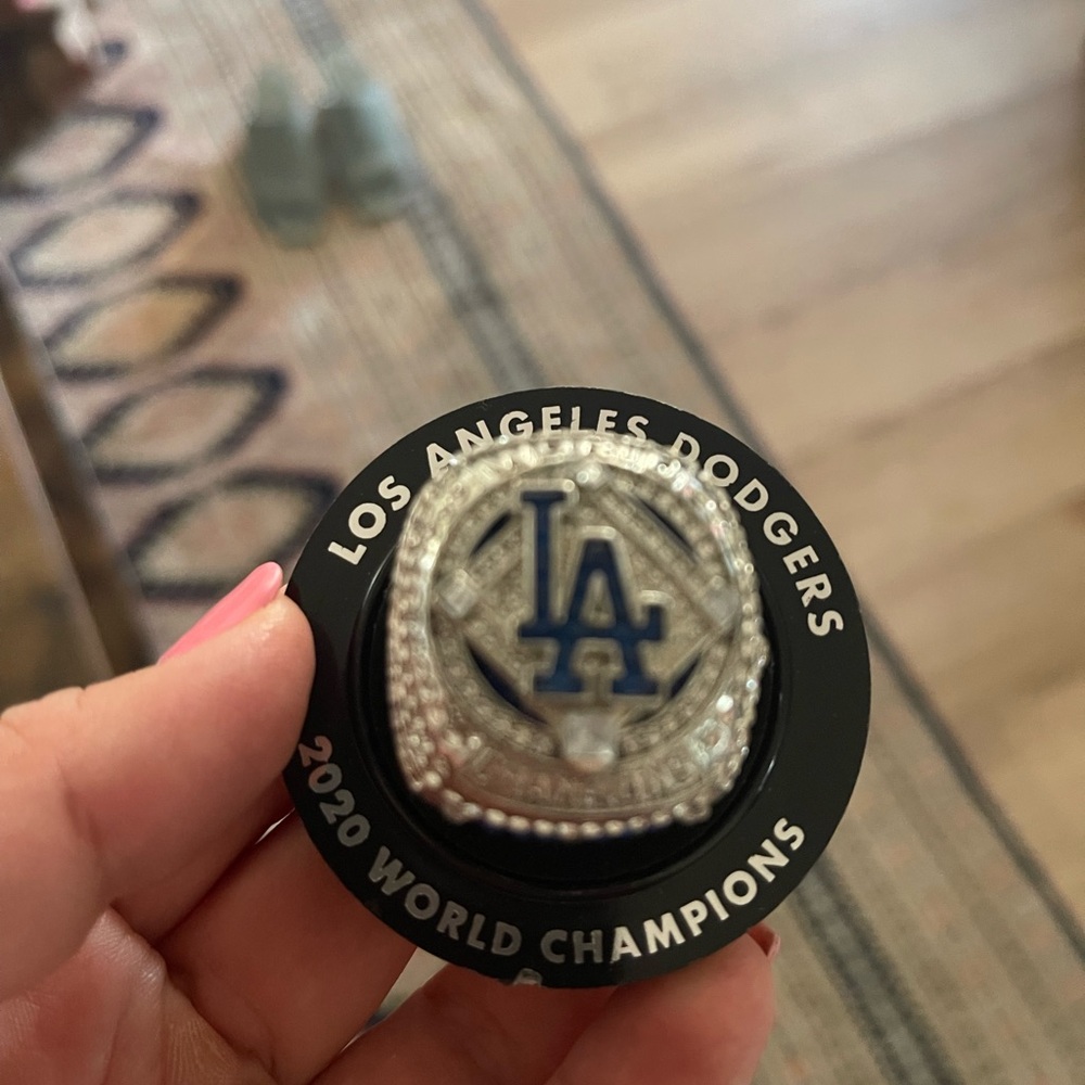 Los Angeles Dodgers 2020 World Series replica ring